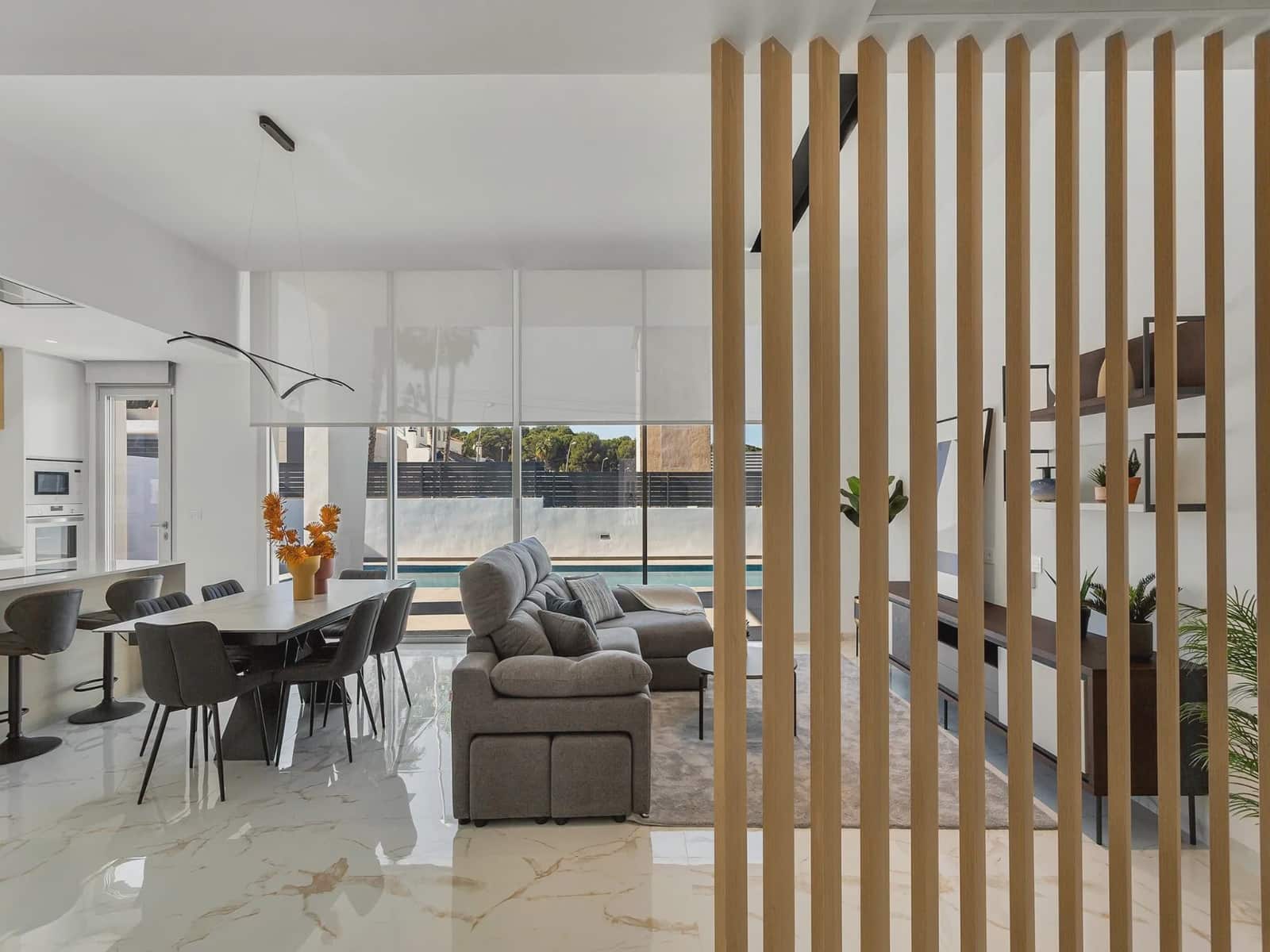 3 slaapkamer Villa te koop in Torrevieja met zwembad - € 700.000 (Ref: 10003880)