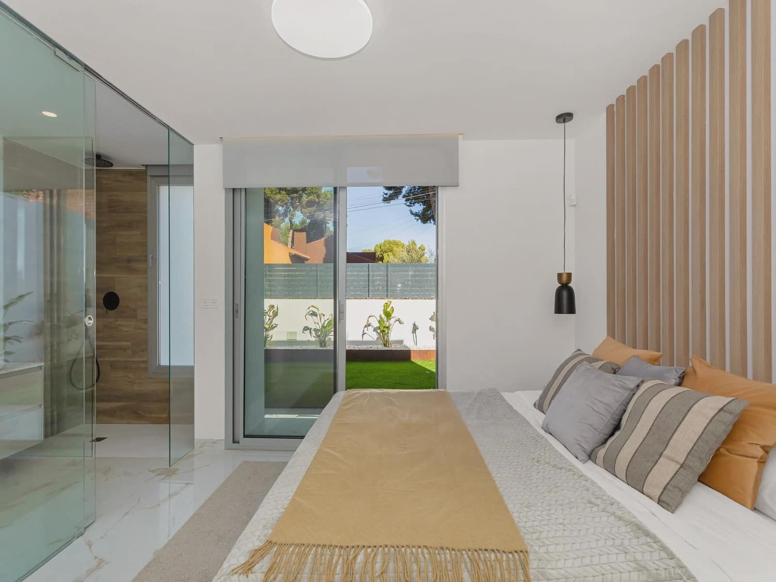 3 slaapkamer Villa te koop in Torrevieja met zwembad - € 700.000 (Ref: 10003880)