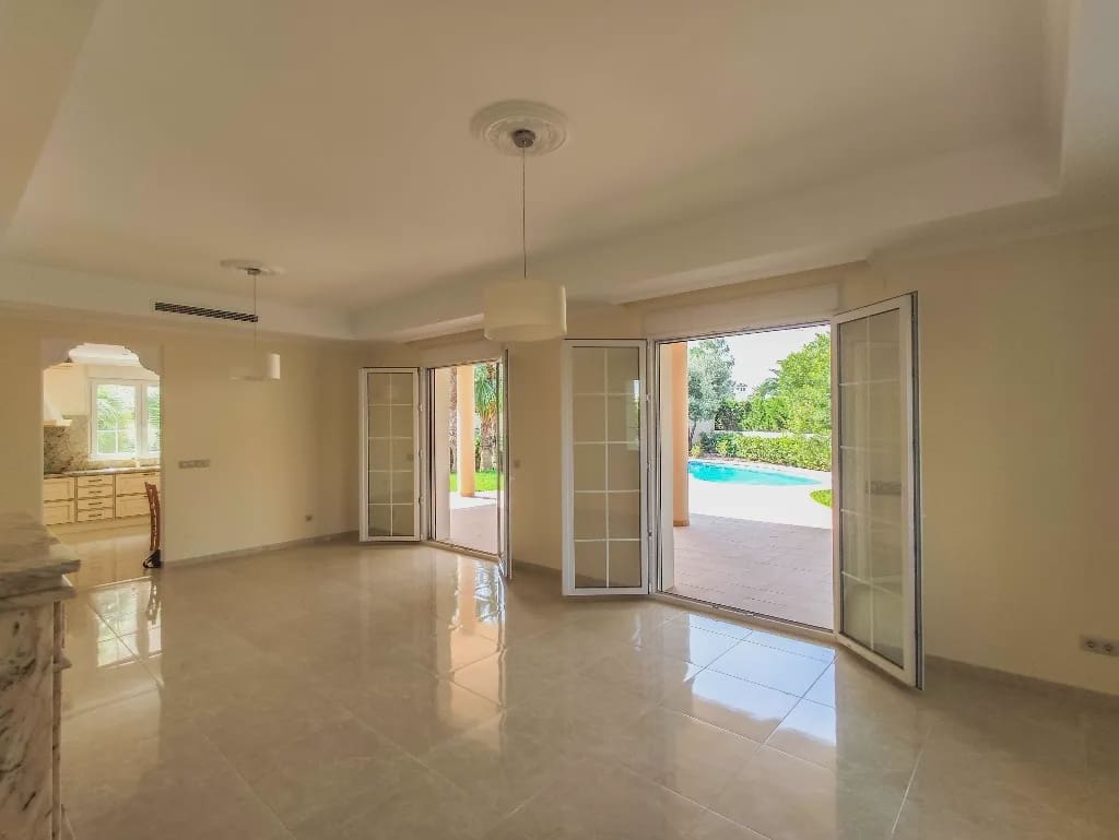 6 chambre Villa/Maison à vendre à Cabo Roig avec piscine - 1 900 000 € (Ref: 10003882)