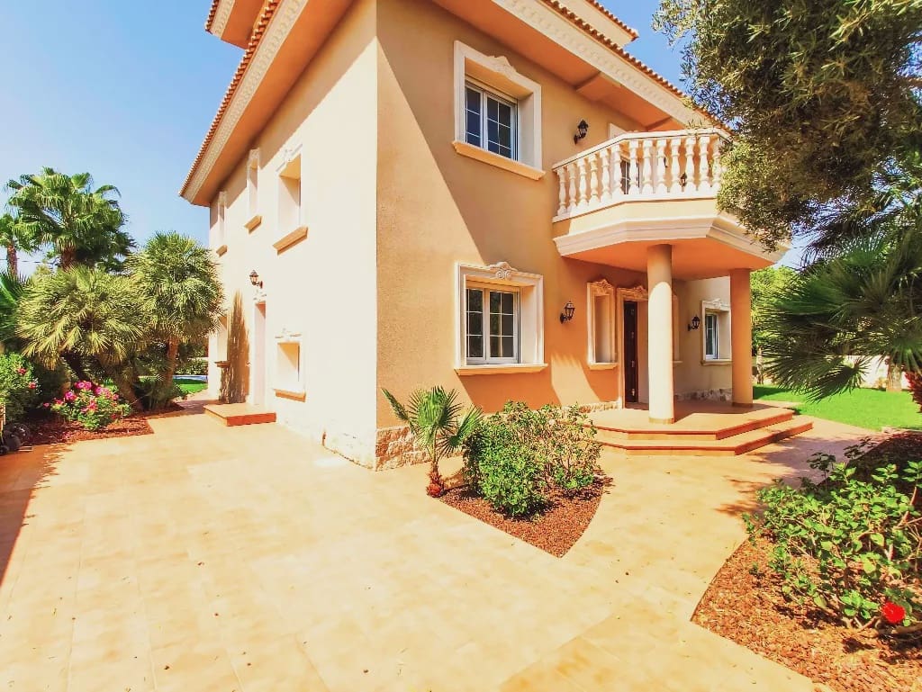 6 chambre Villa/Maison à vendre à Cabo Roig avec piscine - 1 900 000 € (Ref: 10003882)