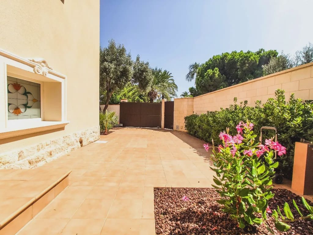 6 chambre Villa/Maison à vendre à Cabo Roig avec piscine - 1 900 000 € (Ref: 10003882)