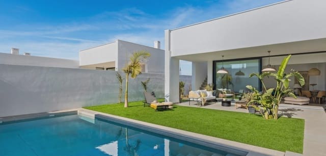 Chalet de 3 habitaciones en Mar de Cristal, Cartagena en venta con piscina - 549.000 € (Ref: 10003884)