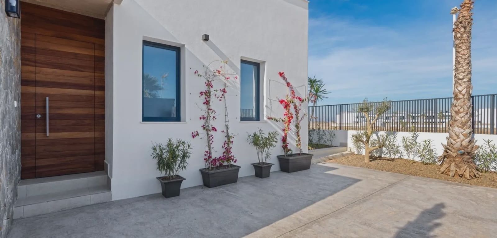 Chalet de 3 habitaciones en Mar de Cristal en venta con piscina - 549.000 € (Ref: 10003884)