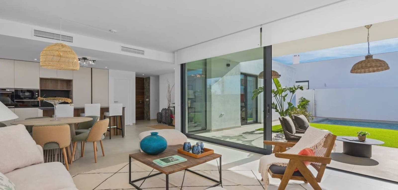 Chalet de 3 habitaciones en Mar de Cristal en venta con piscina - 549.000 € (Ref: 10003884)