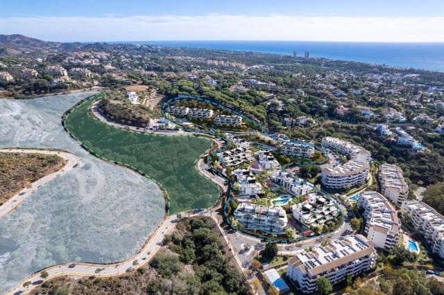 3 bedroom Apartment for sale in Elviria, Marbella with pool - € 640,000 (Ref: 10005758)