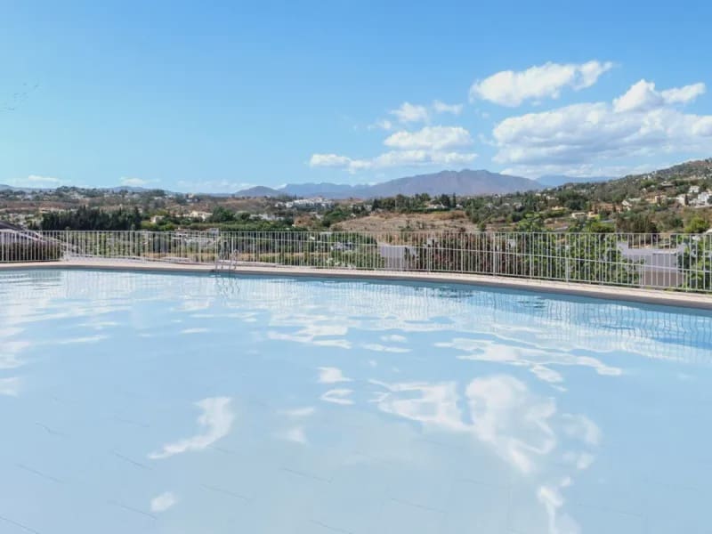 Apartamento de 2 habitaciones en Fuengirola en venta con piscina - 399.950 € (Ref: 10005759)