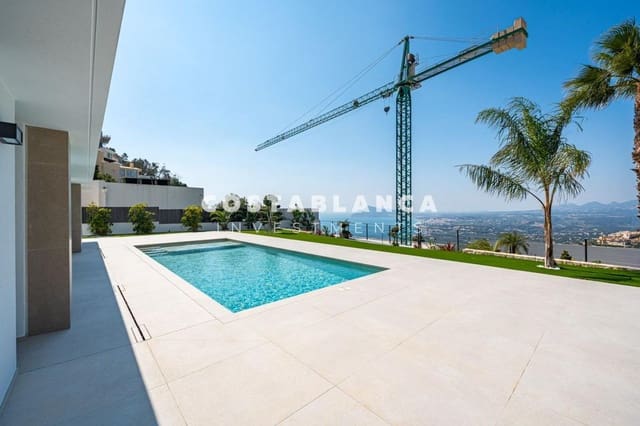 4 bedroom Villa for sale in Altea with pool - € 2,690,000 (Ref: 10013909)