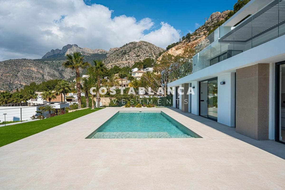 4 sovrum Villa till salu i Altea med pool - 2 690 000 € (Ref: 10013909)