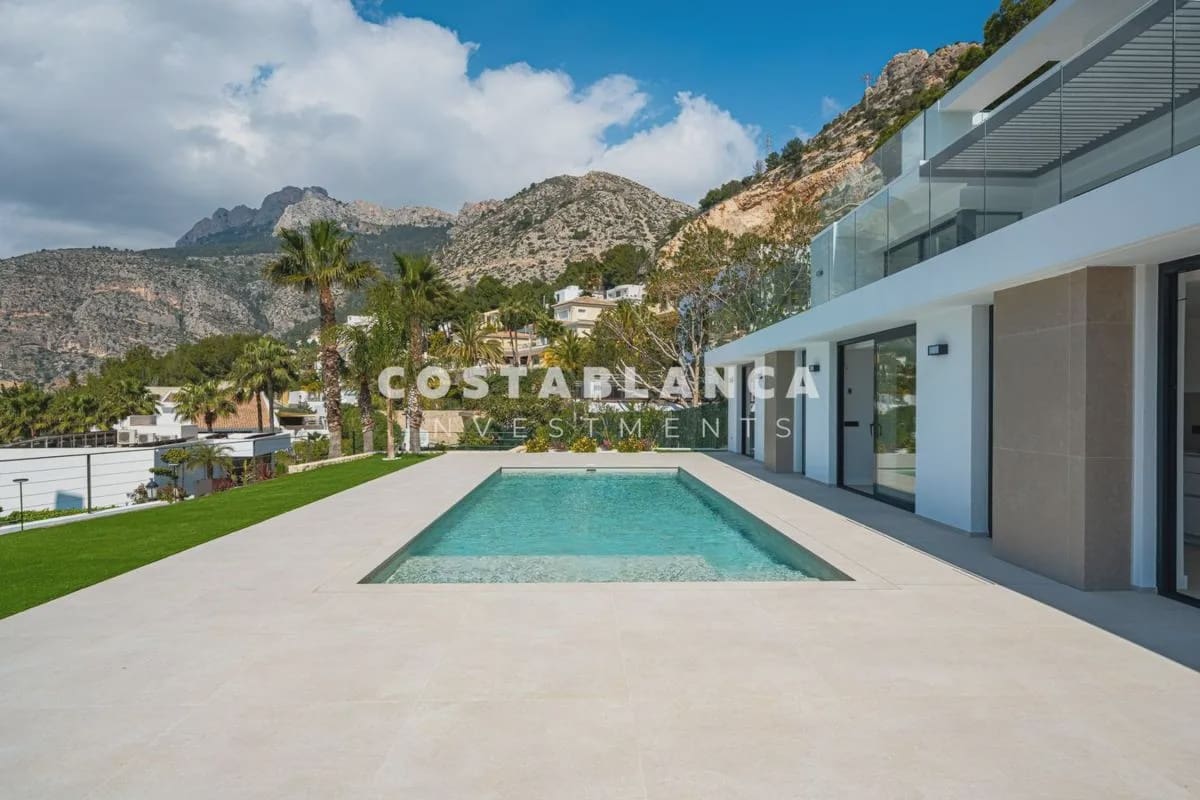 4 sovrum Villa till salu i Altea med pool - 2 690 000 € (Ref: 10013909)
