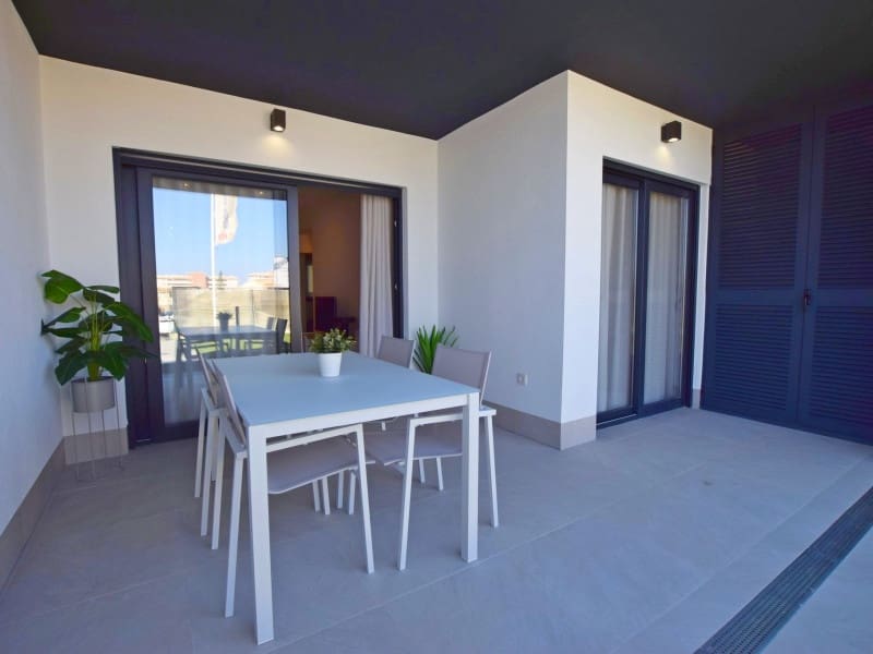 2 sypialnia Apartament na sprzedaż w Torrevieja z basenem garażem - 330 000 € (Ref: 10013913)