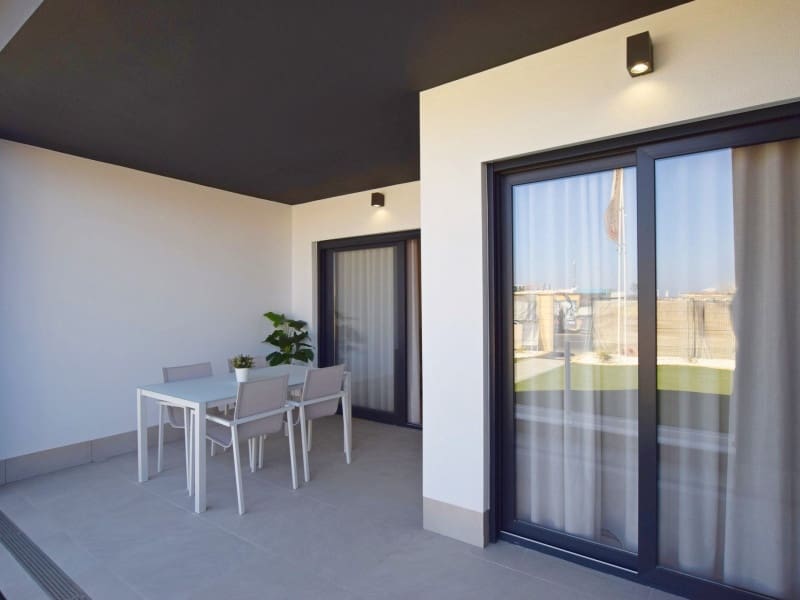 2 sypialnia Apartament na sprzedaż w Torrevieja z basenem garażem - 330 000 € (Ref: 10013913)