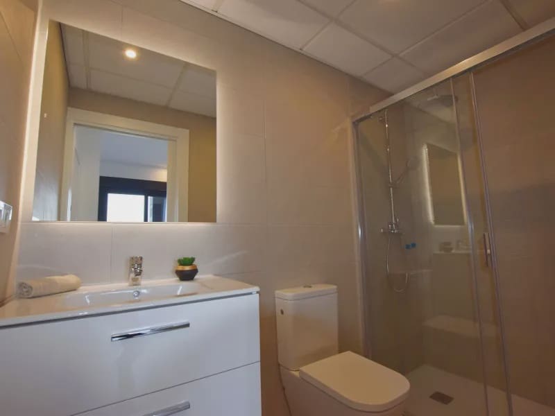 2 sypialnia Apartament na sprzedaż w Torrevieja z basenem garażem - 330 000 € (Ref: 10013913)