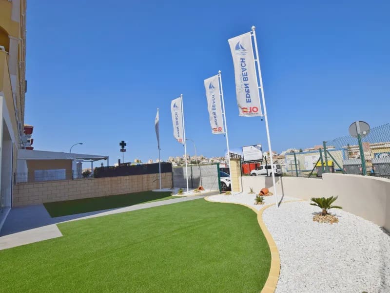 2 sypialnia Apartament na sprzedaż w Torrevieja z basenem garażem - 330 000 € (Ref: 10013913)