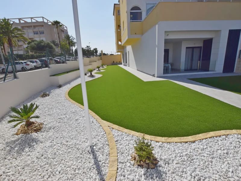 2 sypialnia Apartament na sprzedaż w Torrevieja z basenem garażem - 330 000 € (Ref: 10013913)