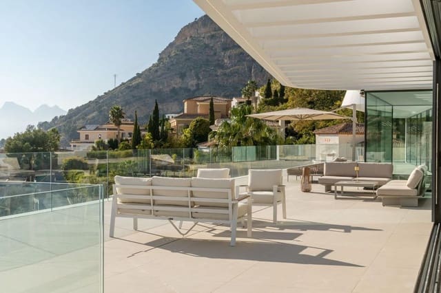 5 bedroom Villa for sale in Altea with pool garage - € 6,490,000 (Ref: 10024334)