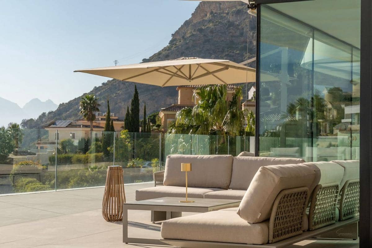 5 bedroom Villa for sale in Altea with pool garage - € 6,490,000 (Ref: 10024334)