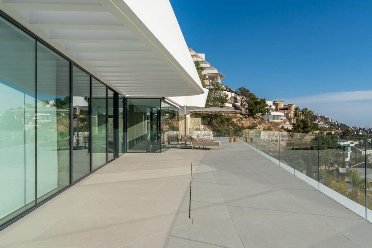 5 bedroom Villa for sale in Altea with pool garage - € 6,490,000 (Ref: 10024334)