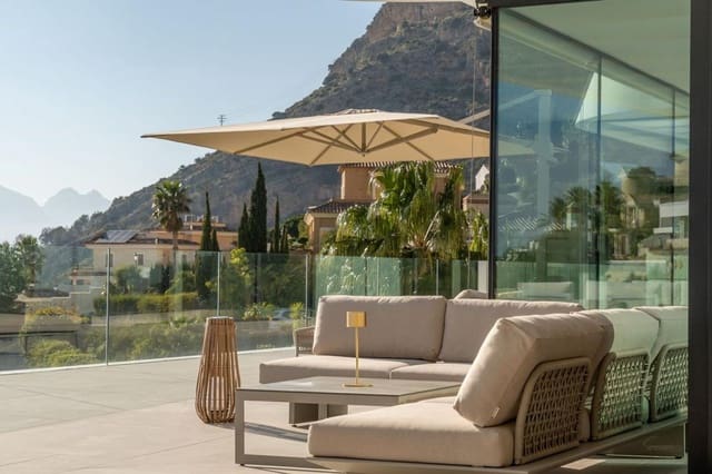 5 bedroom Villa for sale in Altea with pool garage - € 6,490,000 (Ref: 10024334)