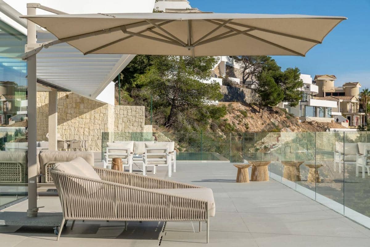 5 bedroom Villa for sale in Altea with pool garage - € 6,490,000 (Ref: 10024334)