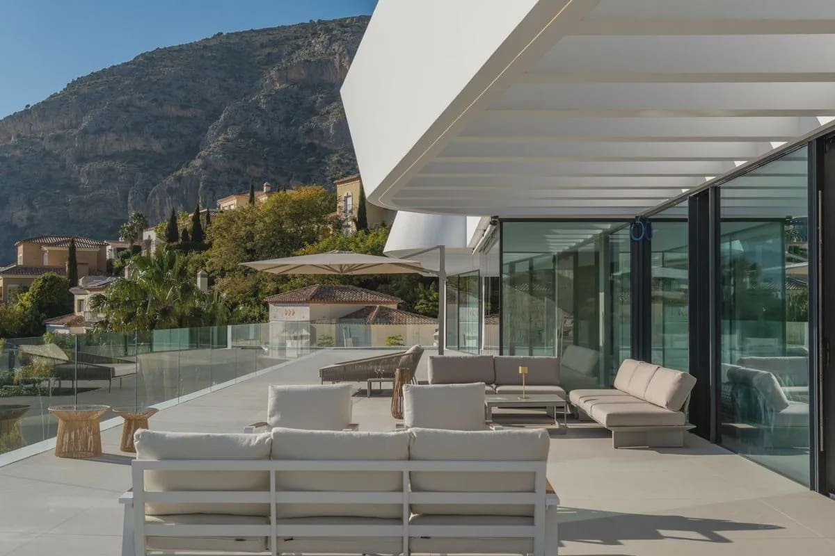 5 bedroom Villa for sale in Altea with pool garage - € 6,490,000 (Ref: 10024334)