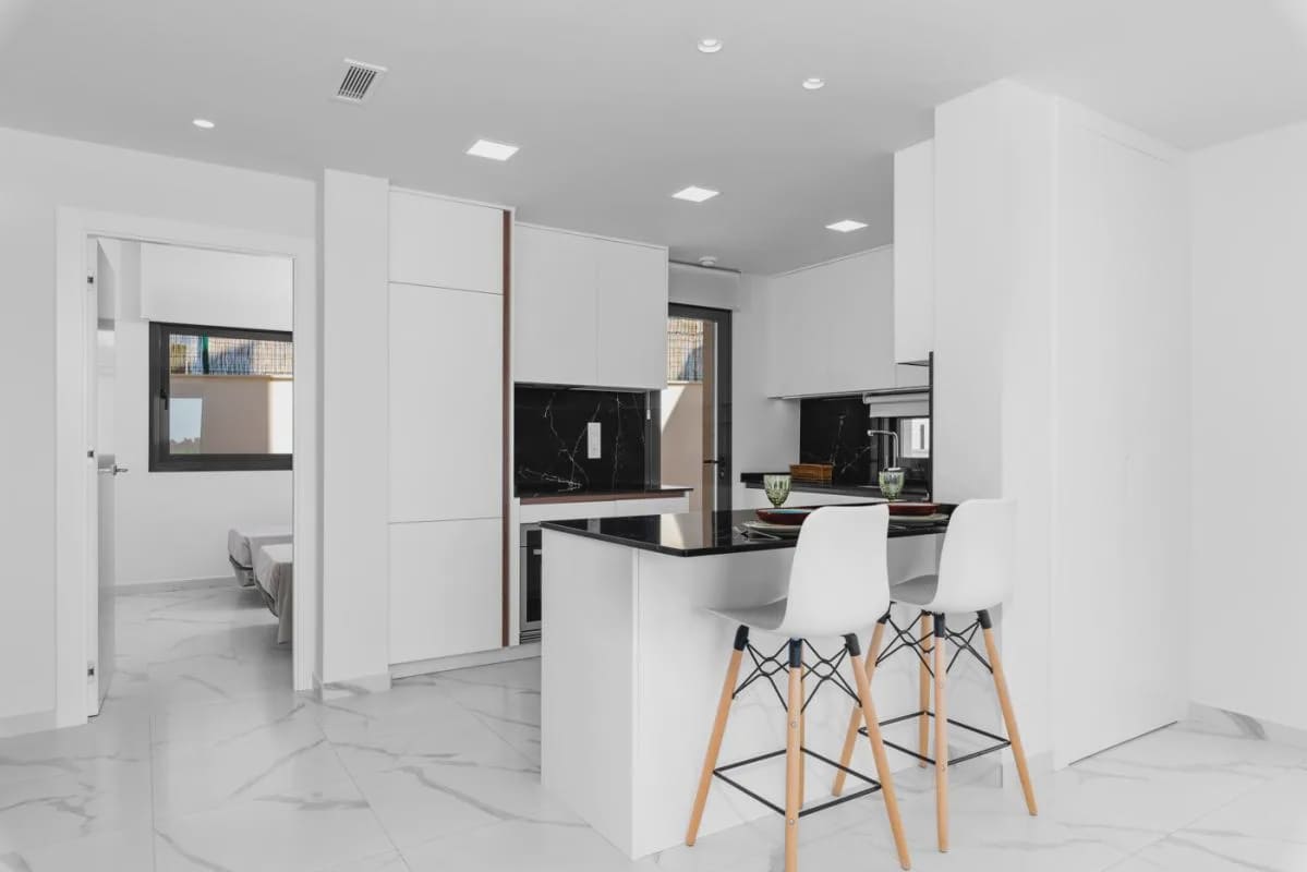 Bungalow de 2 habitaciones en San Miguel de Salinas en venta con piscina - 399.000 € (Ref: 10024336)