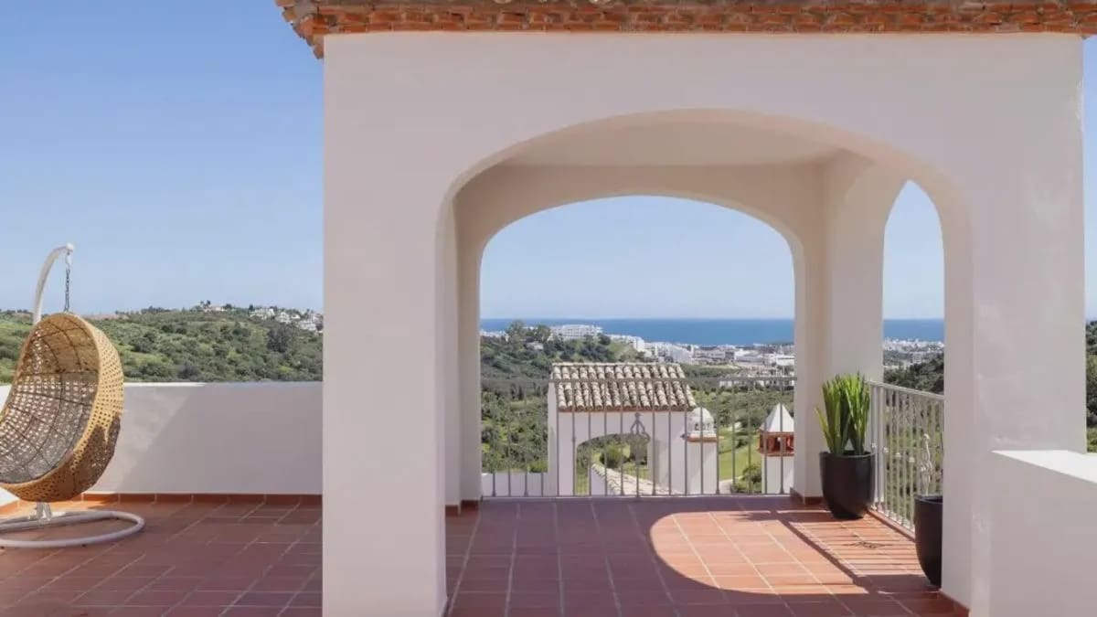 3 sypialnia Dom na sprzedaż w Estepona z basenem - 470 250 € (Ref: 10030760)