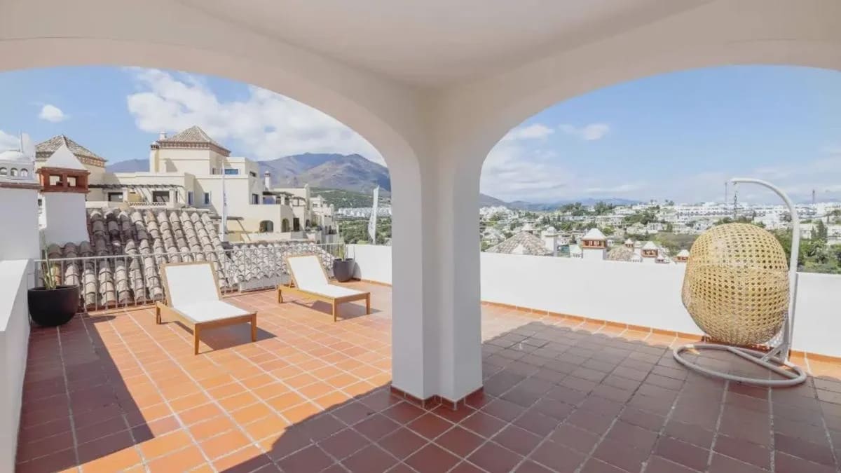 3 sypialnia Dom na sprzedaż w Estepona z basenem - 470 250 € (Ref: 10030760)