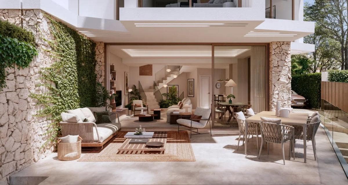 3 bedroom Townhouse for sale in Malaga city with pool garage - € 1,445,000 (Ref: 10040791)