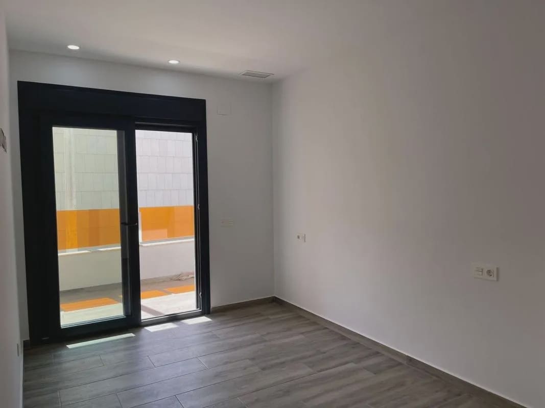 3 slaapkamer Appartement te koop in Torrevieja met zwembad - € 299.900 (Ref: 10062502)
