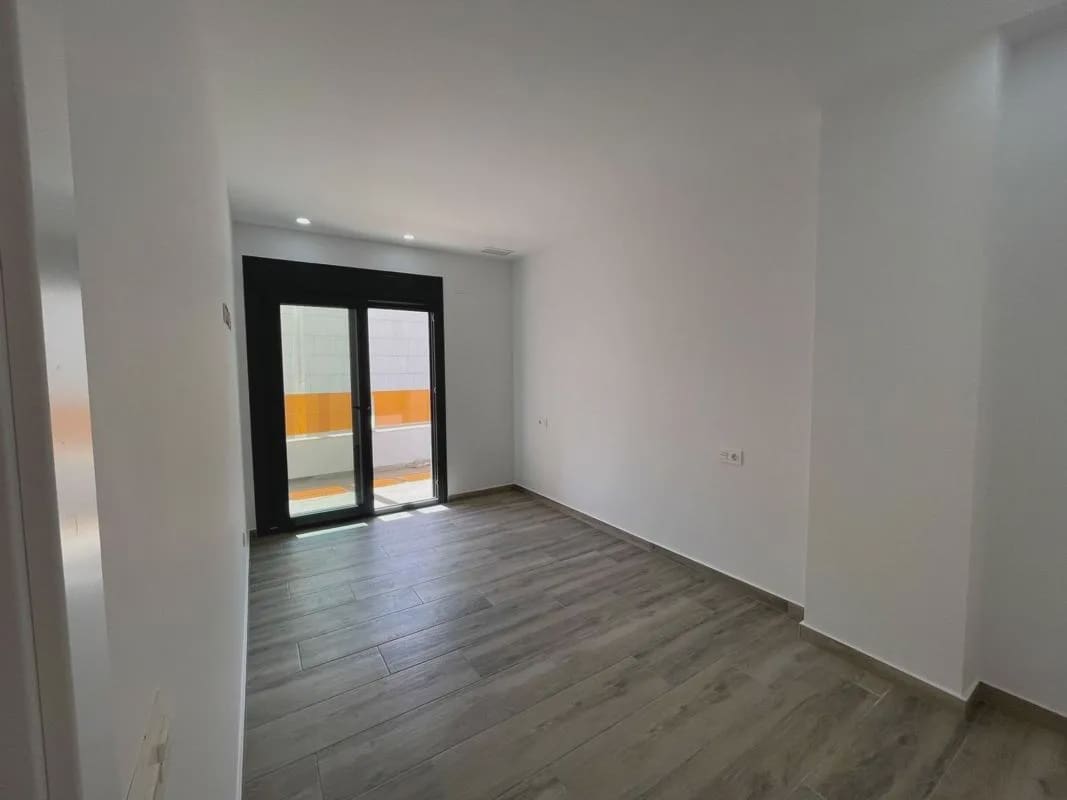 3 slaapkamer Appartement te koop in Torrevieja met zwembad - € 299.900 (Ref: 10062502)
