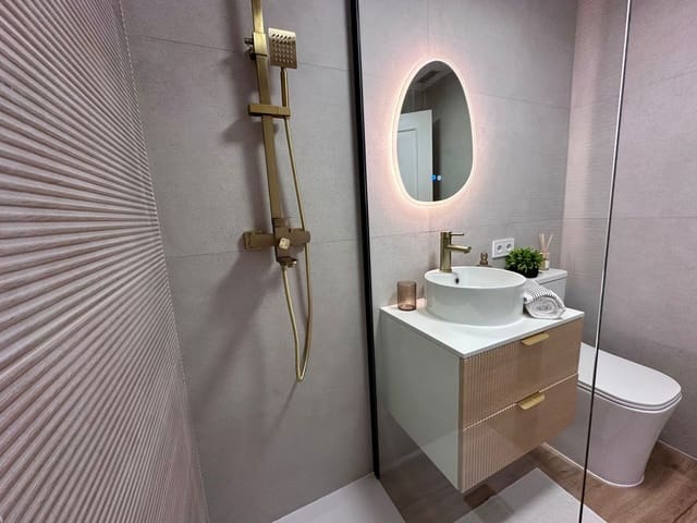 2 sypialnia Apartament na sprzedaż w Avenida Habaneras - Curva de Palangre, Torrevieja z basenem garażem - 199 900 € (Ref: 10098572)