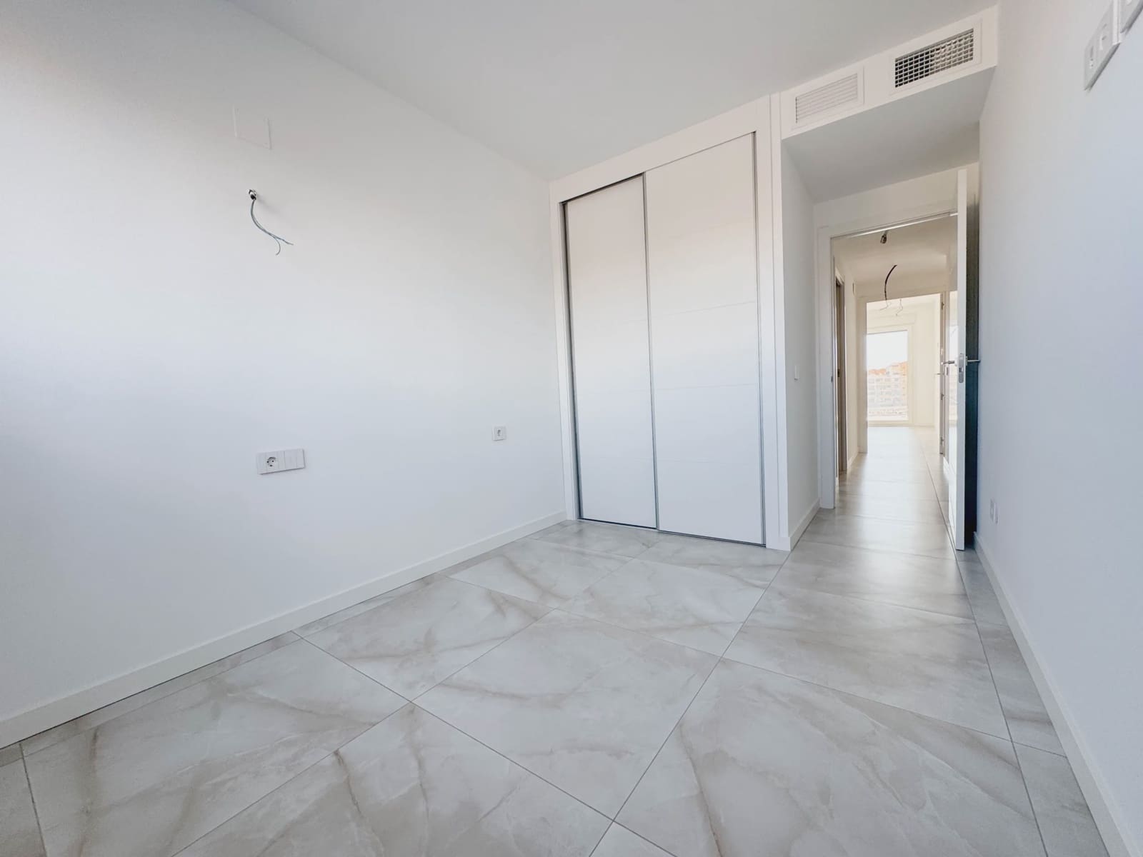 2 slaapkamer Appartement te koop in Torrevieja met zwembad garage - € 379.000 (Ref: 10098705)