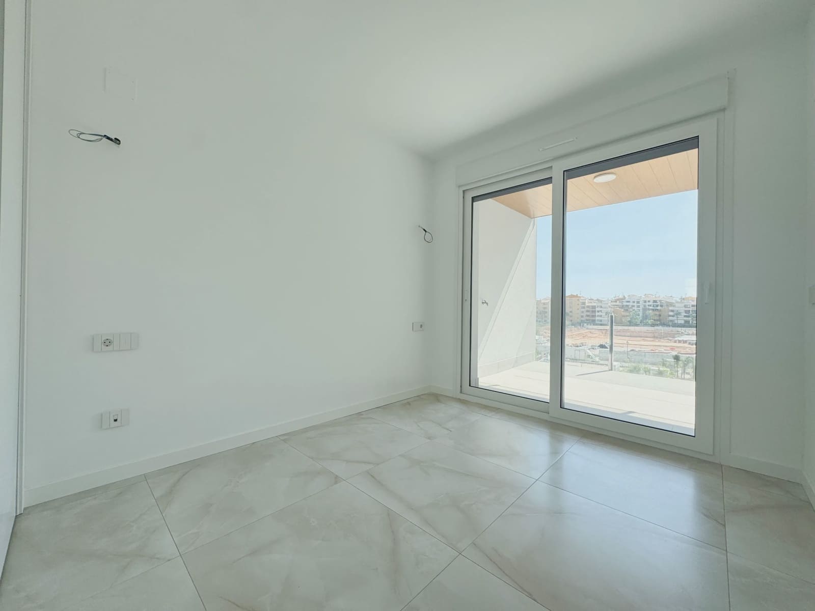 2 slaapkamer Appartement te koop in Torrevieja met zwembad garage - € 379.000 (Ref: 10098705)