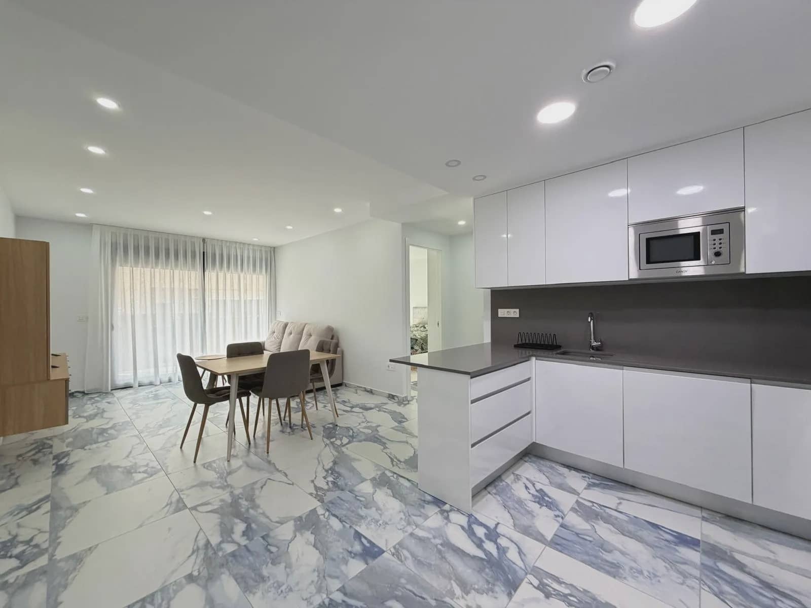 3 camera da letto Appartamento in vendita in Torrevieja con piscina garage - 359.000 € (Rif: 10103618)