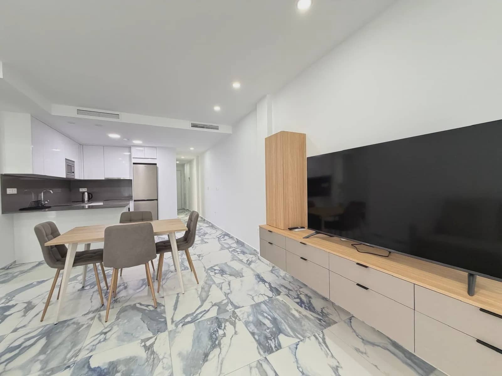3 camera da letto Appartamento in vendita in Torrevieja con piscina garage - 359.000 € (Rif: 10103618)