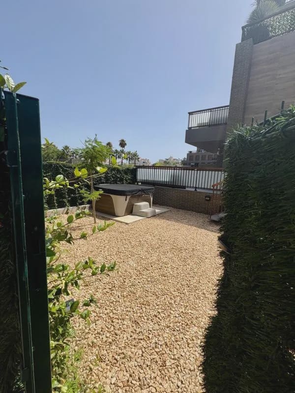 1 sovrum Lägenhet till salu i Denia med pool garage - 370 000 € (Ref: 10124505)