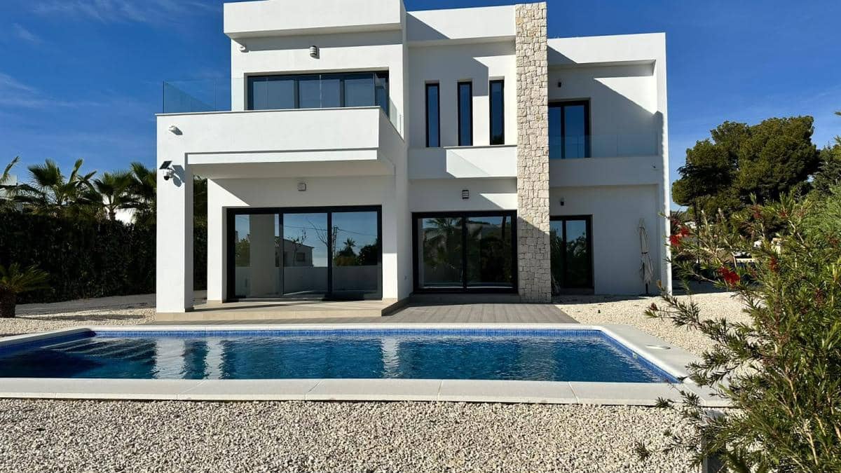 4 bedroom Villa for sale in Benissa with pool garage - € 1,175,000 (Ref: 10132797)