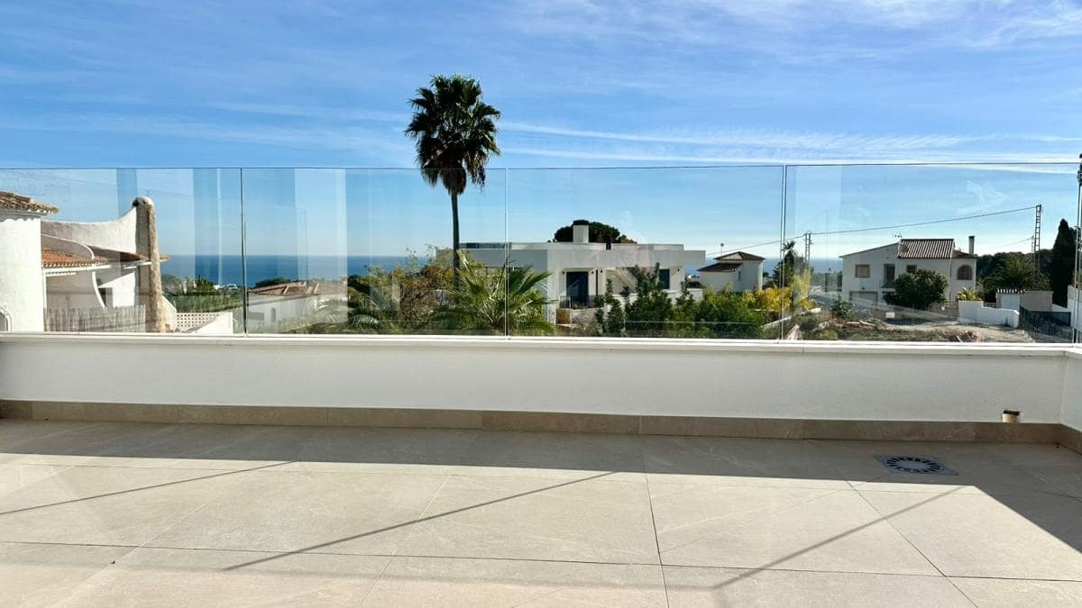 4 bedroom Villa for sale in Benissa with pool garage - € 1,175,000 (Ref: 10132797)