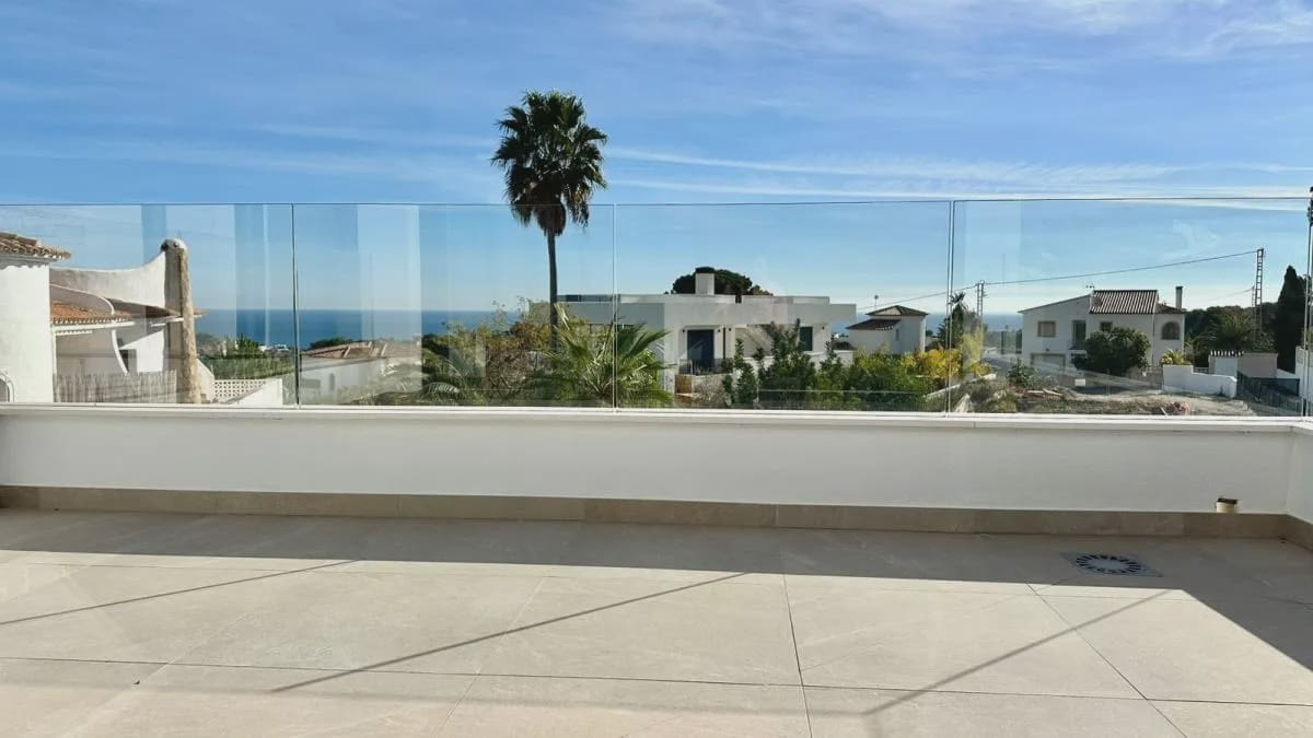 4 bedroom Villa for sale in Benissa with pool garage - € 1,175,000 (Ref: 10132797)
