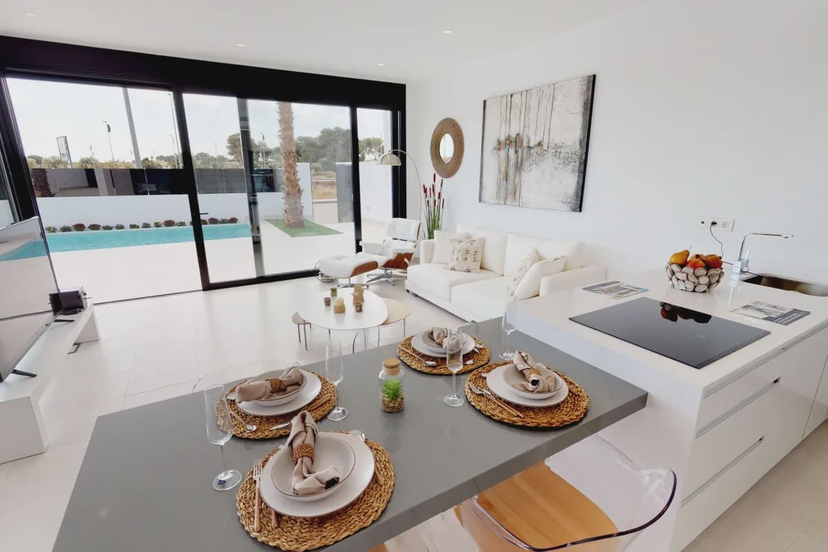 3 soveværelse Villa til salg i San Pedro del Pinatar med swimmingpool - € 539.950 (Ref: 10151528)