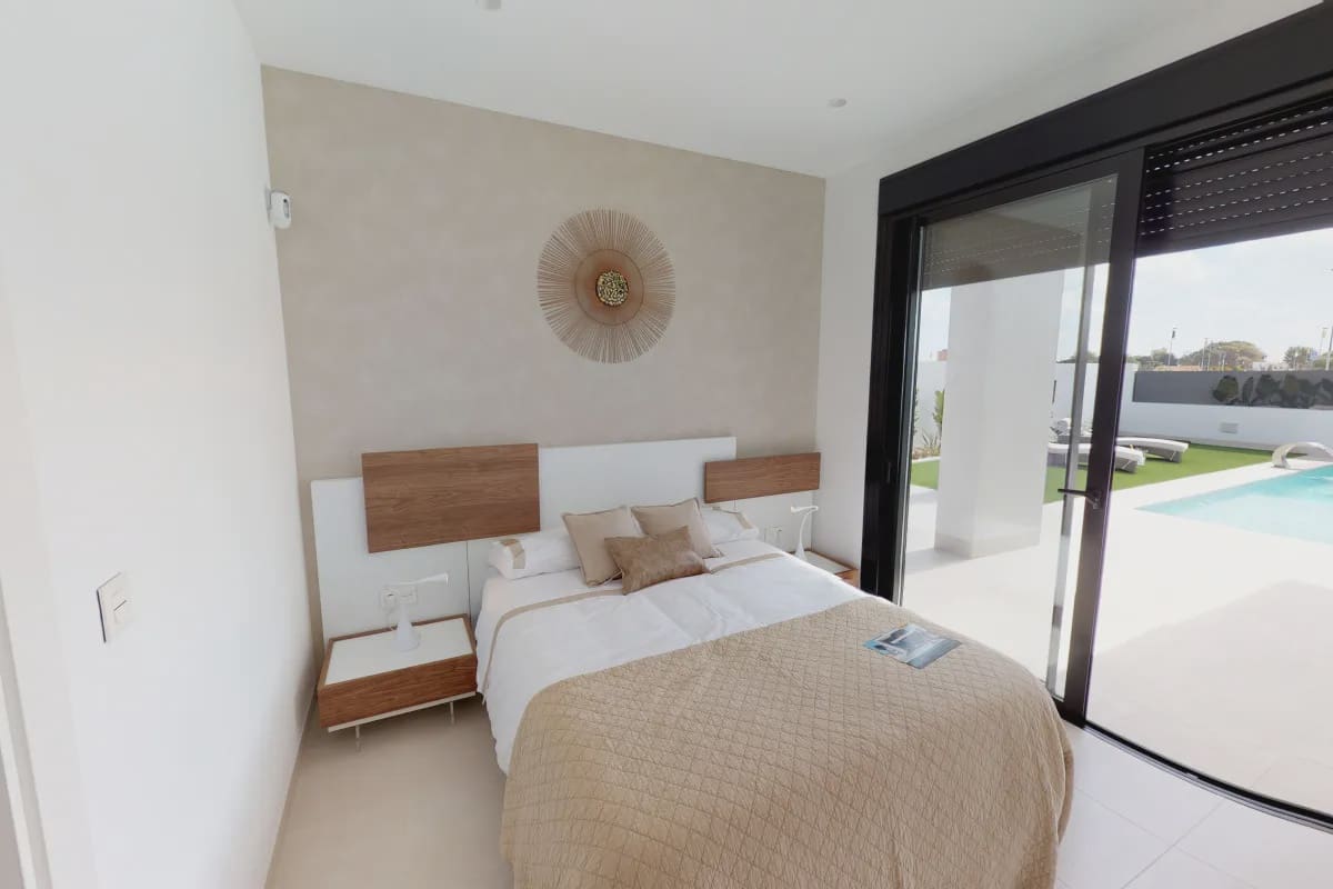 3 soveværelse Villa til salg i San Pedro del Pinatar med swimmingpool - € 539.950 (Ref: 10151528)