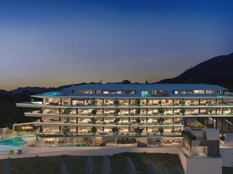 Apartamento de 2 habitaciones en Fuengirola en venta con piscina - 1.414.000 € (Ref: 10151564)