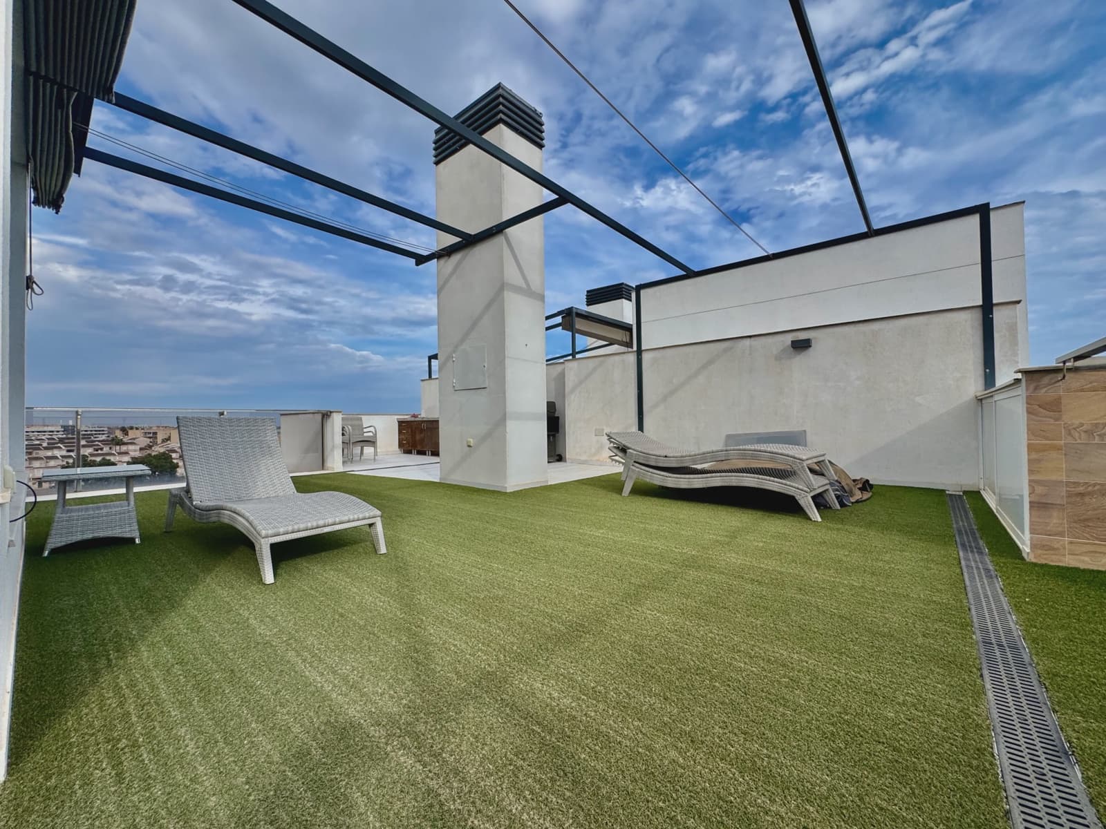 Ático de 3 habitaciones en Mil Palmeras en venta con piscina garaje - 630.000 € (Ref: 10156120)
