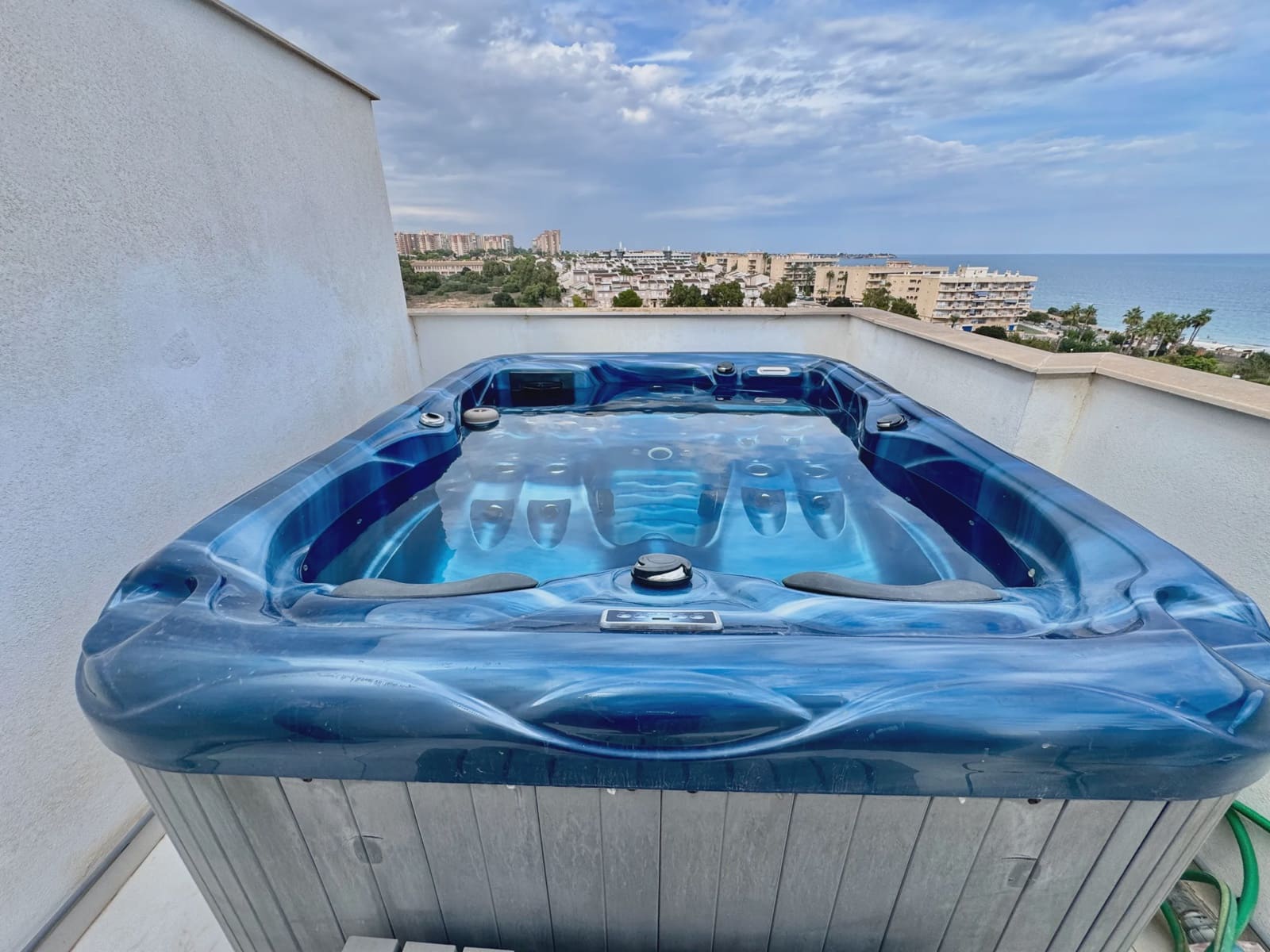 Ático de 3 habitaciones en Mil Palmeras en venta con piscina garaje - 630.000 € (Ref: 10156120)