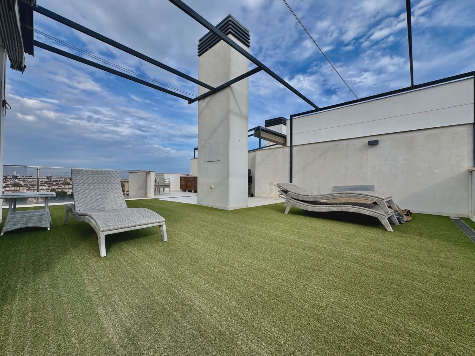 Ático de 3 habitaciones en Mil Palmeras en venta con piscina garaje - 630.000 € (Ref: 10156120)