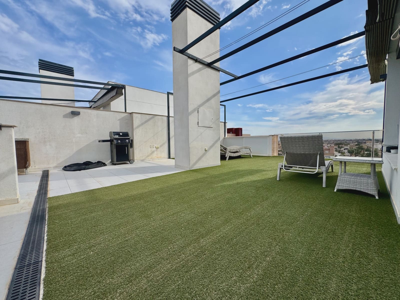 Ático de 3 habitaciones en Mil Palmeras en venta con piscina garaje - 630.000 € (Ref: 10156120)