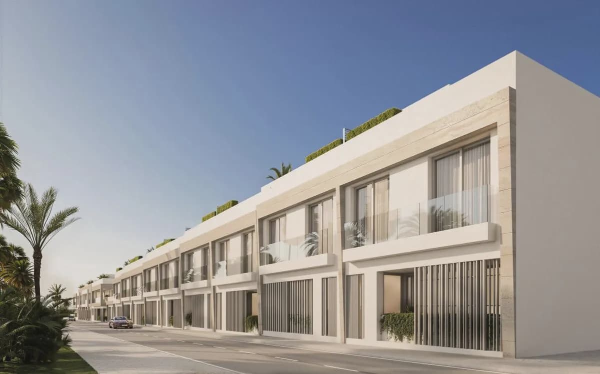 4 bedroom Townhouse for sale in Marbella with pool garage - € 1,204,970 (Ref: 10158010)