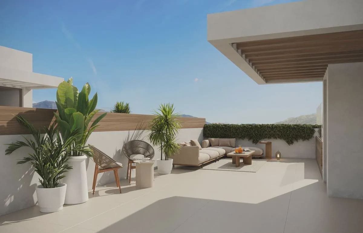 4 bedroom Townhouse for sale in Marbella with pool garage - € 1,204,970 (Ref: 10158010)