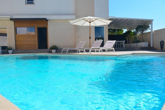 4 soveværelse Byhus til salg i Escandinavia - Cautivador, Alfaz del Pi / L'Alfàs del Pi med swimmingpool garage - € 585.000 (Ref: 9788903)