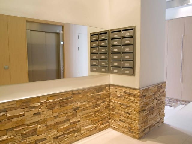 Kommersiell till salu i Pueblo - Urbanizaciones, Alfaz del Pi / L'Alfàs del Pi - 195 000 € (Ref: 9788904)